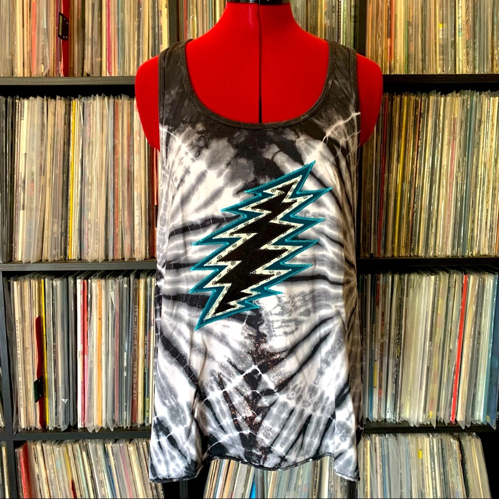 ♻️ stealie bolt tank ❤️⚡️💙 grateful co. dead tour